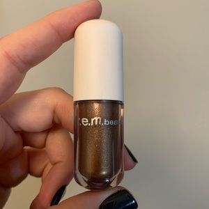 REM BEAUTY LIQUID SHADOW UFO